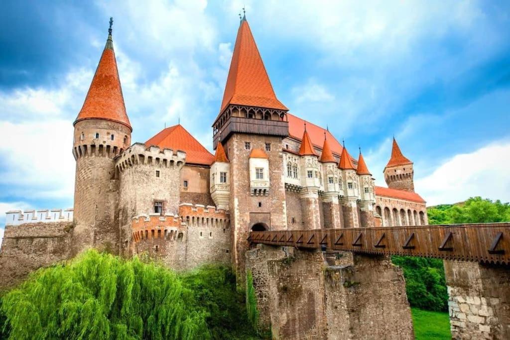 Very Good Location Hunedoara Exterior photo